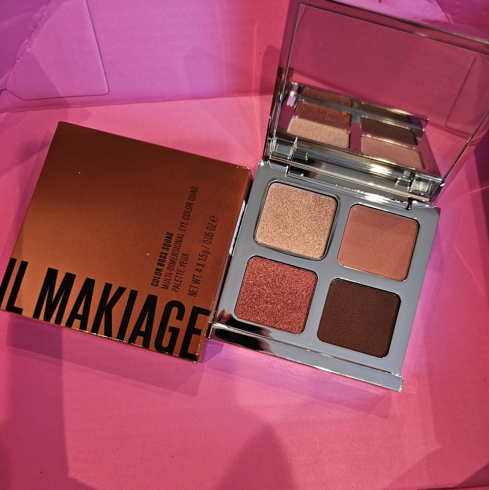 IL Makiage eyeshadow Pallete